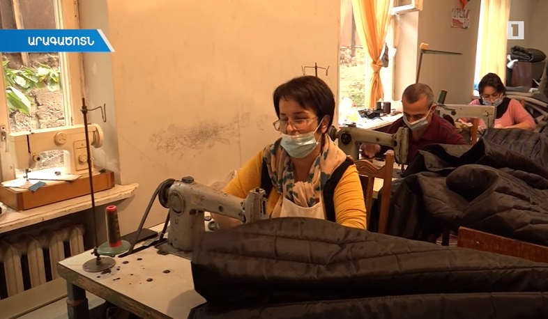 Քնապարկ, անձրևանոց ու բաճկոն, առաջիկայում՝ նաև զրահաբաճկոն առաջնագծի համար