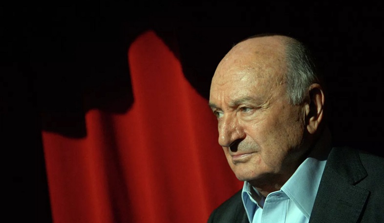 Մահացել է ռուս գրող, երգիծաբան Միխայիլ Ժվանեցկին