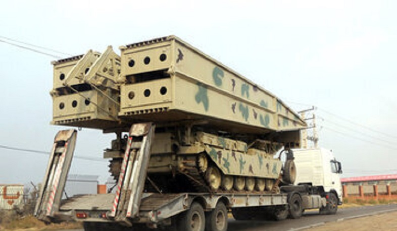 Iran transports armored vehicles to the northwestern borders of the country. Irna News