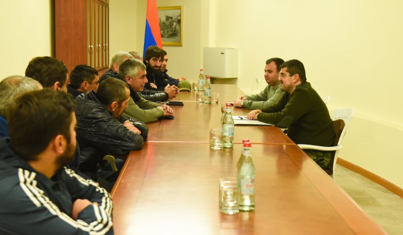 Президент Арцаха принял представителей добровольческих отрядов армянской общины Абхазии