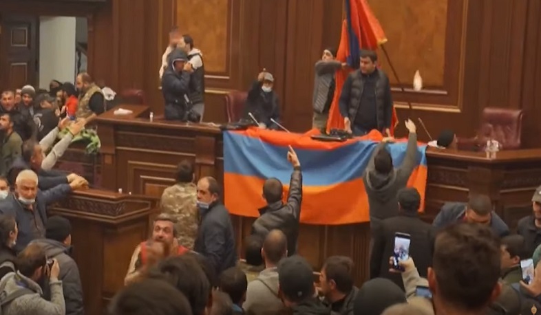 Ճշտվել է իրավախախտների ինքնությունը, կան բերման ենթարկվածներ, ձերբակալվածներ. Ոստիկանություն