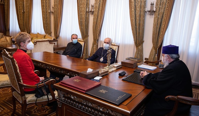 Католикос всех армян встретился с послом Болгарии