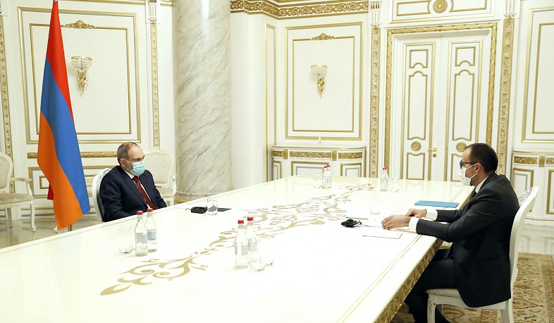 Արսեն Թորոսյանը վարչապետին զեկուցել է կորոնավիրուսի իրավիճակի և վիրավոր զինծառայողների բուժօգնության մասին