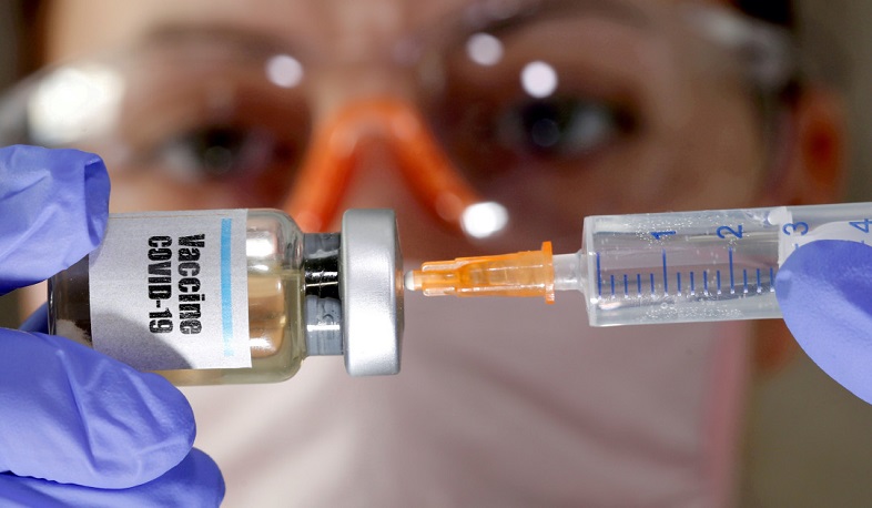 Вакцины Pfizer и Moderna могут получить разрешение к использованию в ближайшие недели