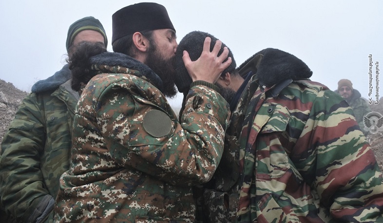 Боевое дежурство на передовой продолжается