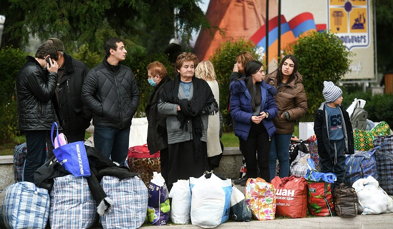 В Карабахе сформировали пять дополнительных гуманитарных центров
