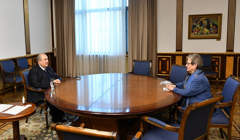 Նախագահ Սարգսյանը հանդիպել է Հայաստանում ԵՄ պատվիրակության ղեկավար, դեսպան Անդրեա Վիկտորինի հետ