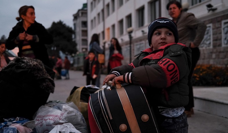 The children return to Artsakh. Photos