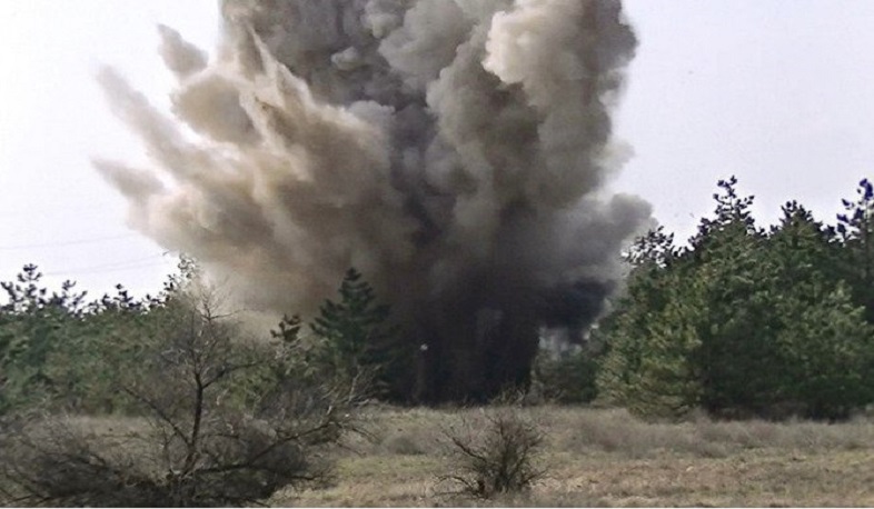 При взрыве мины в районе Мадагиз погиб азербайджанский военнослужащий, получили ранения русский миротворец и армянские спасатели