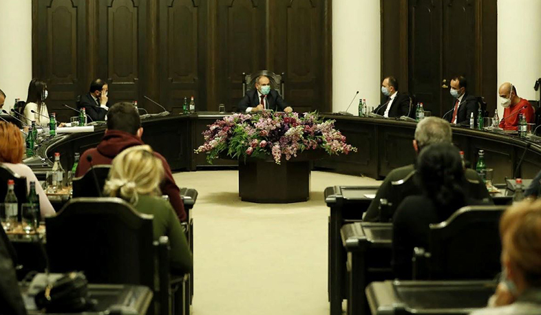 The Prime Minister met with the families of the captured and missing people