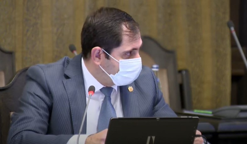 Կառուցվել է հանրապետական, միջպետական և տեղական նշանակության շուրջ 550 կմ ճանապարհ. Պապիկյան