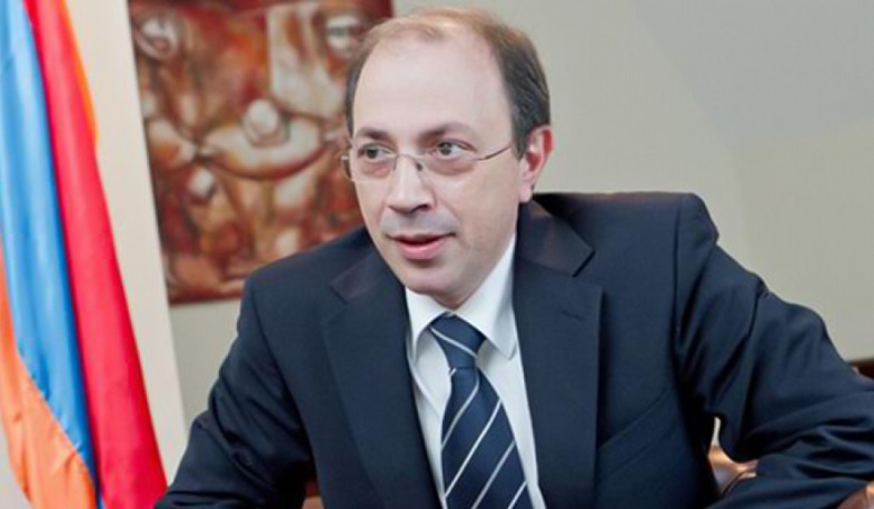 It's the duty of all of us before the soldiers - to do our best and find a dignified solution. Foreign Minister