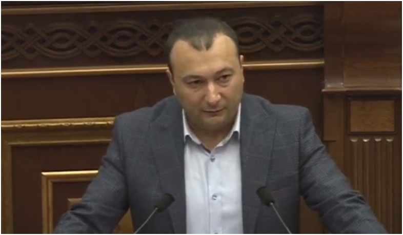 Ներկայումս ռազմական դրությունն իր հետ բերում է մի շարք խոչընդոտներ. Էնֆիաջյան