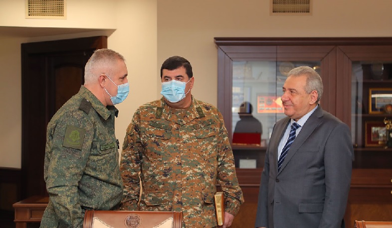 ՀՀ պաշտպանության նախարարն ընդունել է ՌԴ խաղաղապահ զորախմբի հրամանատարին