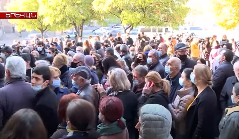 Պատերազմի միջով անցած ժամկետային զինծառայողների ծնողները պահանջում են զորացրել իրենց որդիներին