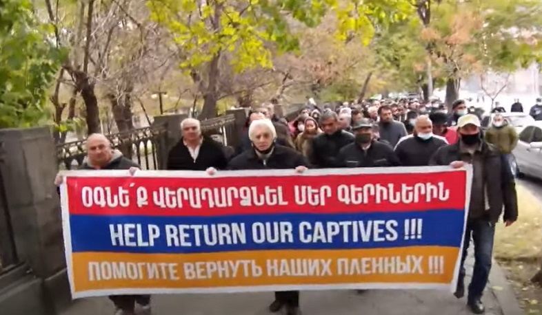 The intellectuals protested and marched, handing a letter to the Russian Embassy