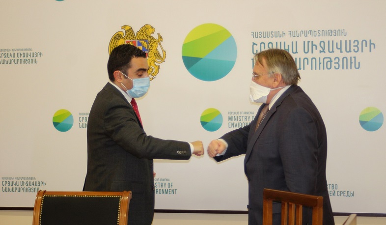 ՇՄ նախարարն ընդունել է ՀՀ-ում Չեխիայի դեսպանին