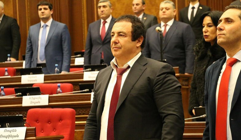 ԱԺ խորհուրդը Գագիկ Ծառուկյանին մանդատից զրկելու հարցի վերաբերյալ կրկին նիստ է հրավիրել