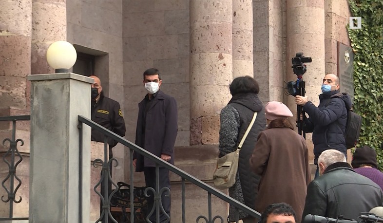 Շուշիի մի խումբ բնակիչներ այցելել են Հայաստանում Արցախի ներկայացուցչություն