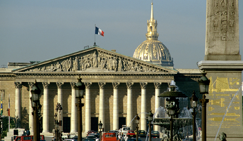Баку вызовет посла Франции из-за принятия Нацсобранием резолюции по Карабаху