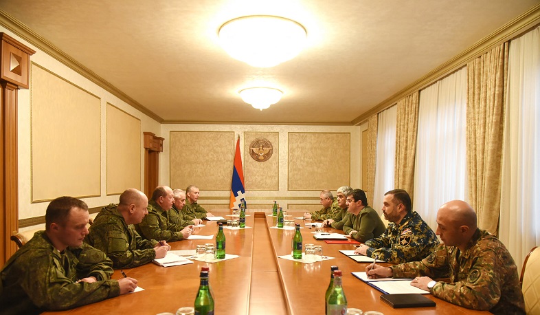 Президент Арцаха принял делегацию во главе с начальником инженерных войск ВС РФ Юрием Ставицким
