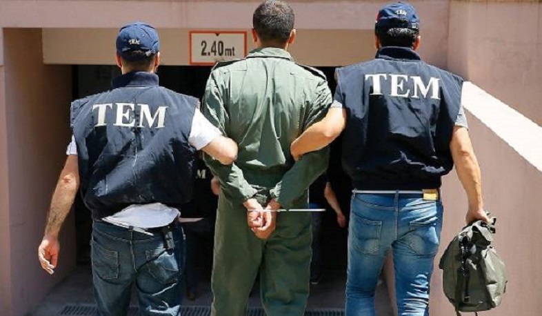 В Турции выдали ордер на задержание 304 военных за связи с Гюленом