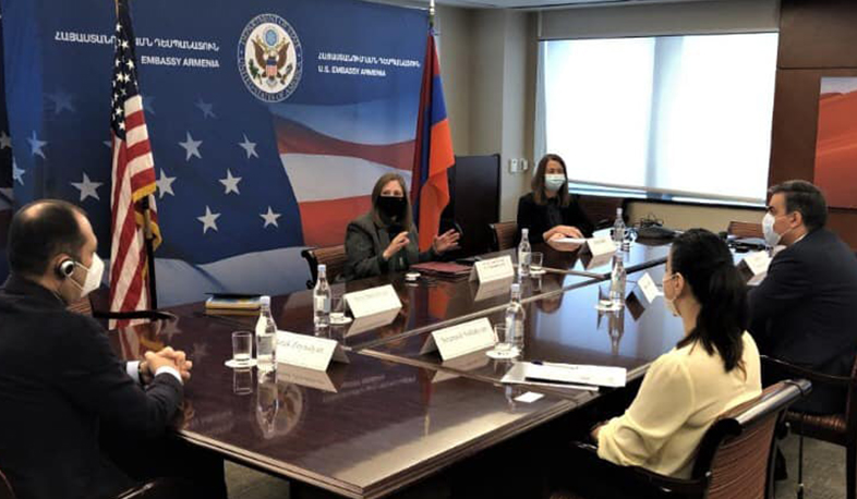 ՀՀ-ում ԱՄՆ դեսպան Լին Թրեյսիին են ներկայացվել ադրբեջանական վայրագությունների ու խոշտանգումների վերաբերյալ ապացույցներ