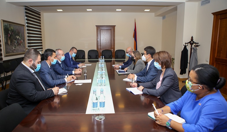 ԿԳՄՍ նախարար Վահրամ Դումանյանն ընդունել է ՀՀ-ում ԱՄՆ դեսպան Լին Թրեյսիին