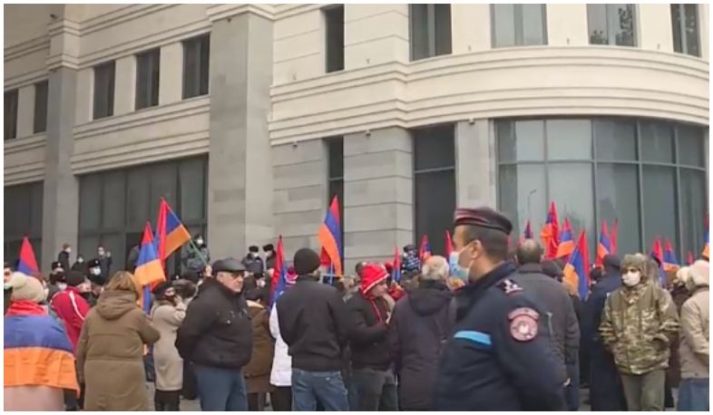 Համանախագահների ժամանման կապակցությամբ երթ դեպի ՀՀ ԱԳՆ