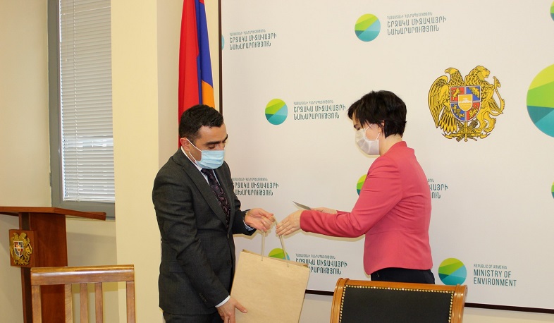 ՇՄ նախարարն ու Լիտվայի դեսպանը քննարկել են հետպատերազմյան ժամանակում շրջակա միջավայրի ոլորտի նախաձեռնությունները