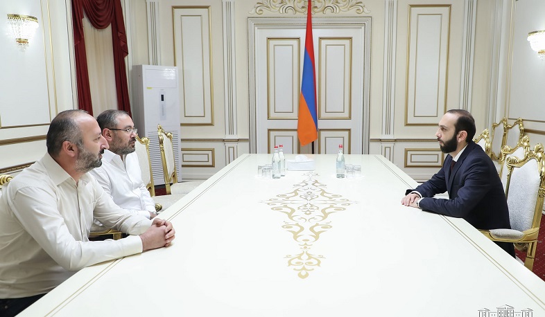ԱԺ նախագահը հանդիպել է ՔՈ կուսակցության ներկայացուցիչների հետ