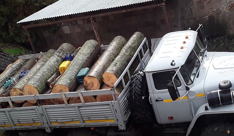 Ապօրինի ծառահատման դեպք՝ Դիլիջանում․ գերաններով բեռնված «Ուրալը» տեղափոխվել է բաժին