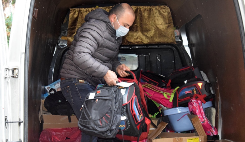 Фонд «Мой шаг» оказал гуманитарную помощь арцахцам, находящимся в Армении