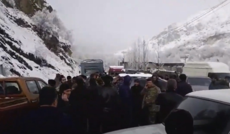 Սյունեցիները բողոքի ակցիա են իրականացնում՝ անվտանգության երաշխիքներ պահանջելով