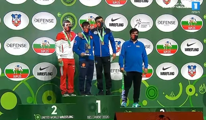 Վազգեն Թևանյանի պարգևատրման արարողությունը, Հայաստանի օրհներգն ու «անծանոթ ադրբեջանցին»