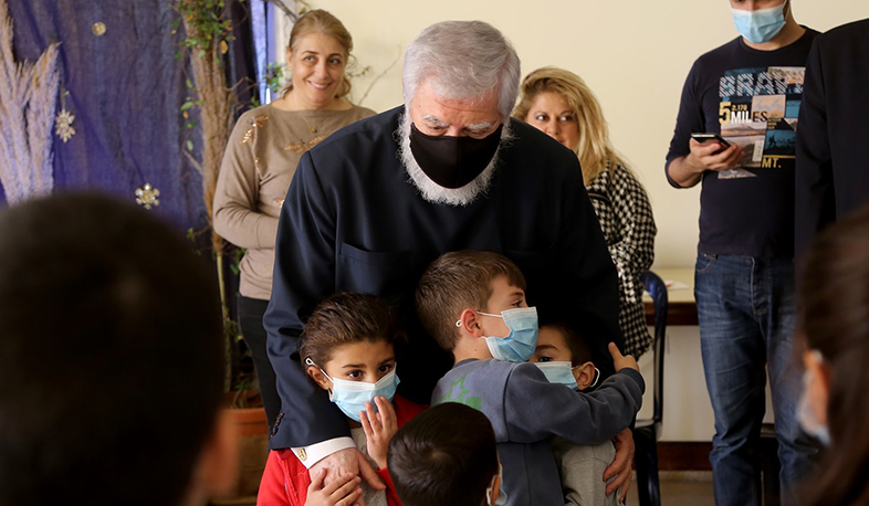 Արամ Ա Կաթողիկոսի անակնկալ այցը «Թռչնոց Բույն» վարժարան