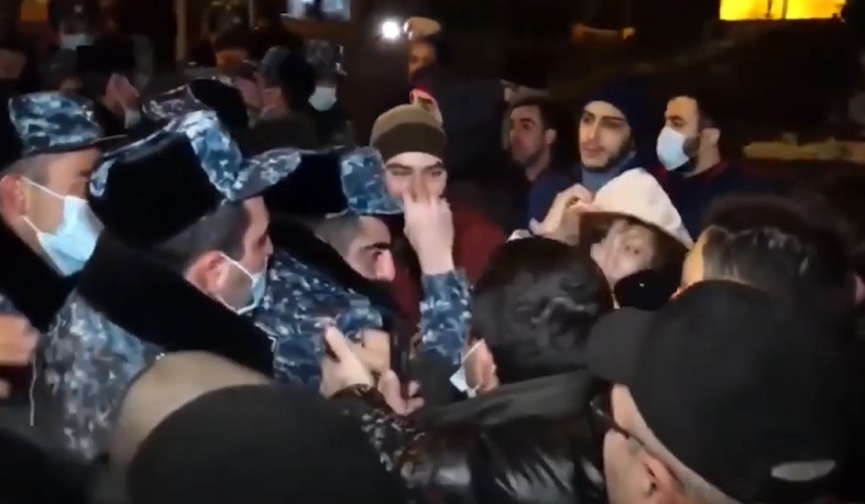 Քաղաքացու գործողությունից ոստիկանը կոտրվածքներ է ստացել