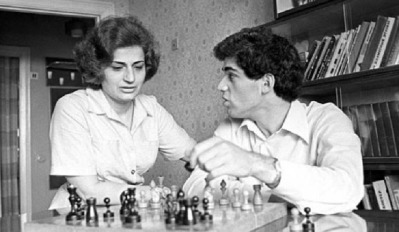 Garry Kasparov's mother passed away
