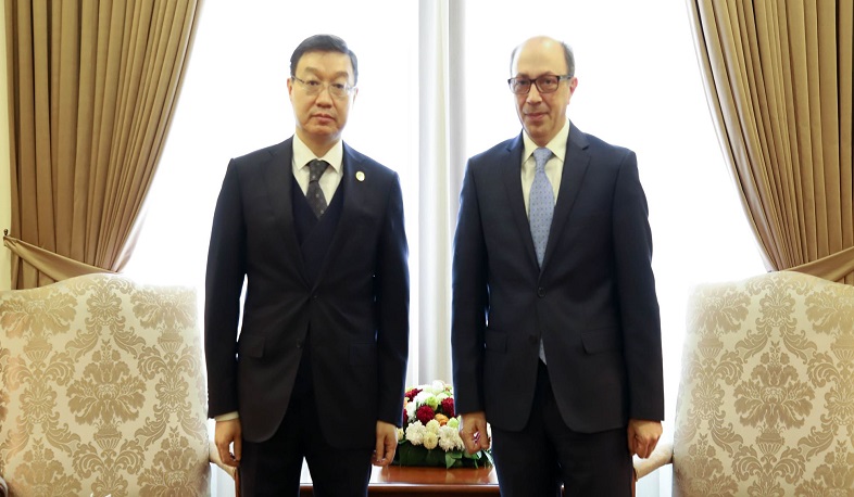 Ара Айвазян принял посла Казахстана в Армении