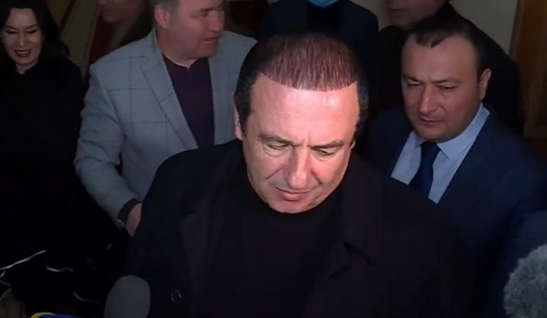 Գագիկ Ծառուկյանը խորհրդարանում է