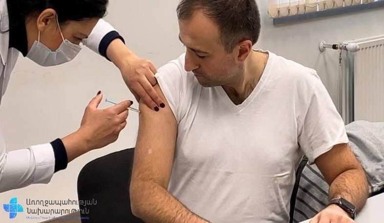 The Minister of Health has been vaccinated against COVID-19