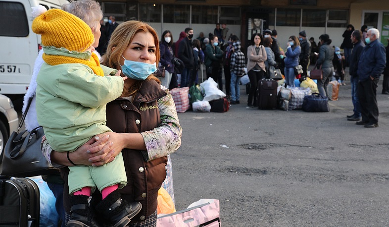 Более 46 700 беженцев вернулись в свои дома в Нагорном Карабахе