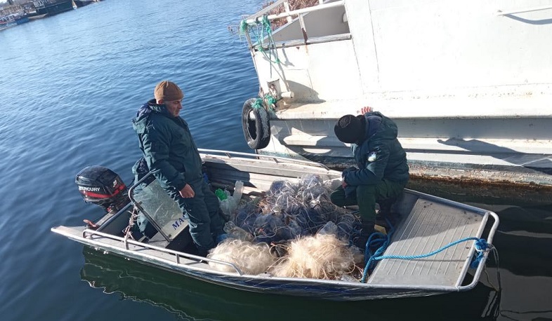 Սևանա լճից երեկ դուրս է բերվել և ոչնչացվել է 7 ձկնորսական ցանց