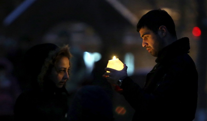 Այսօր երեկոյան Ճրագալույցի Պատարագ կմատուցվի. կանթեղներից վառված մոմերը կլուսավորեն հավատացյալների տները