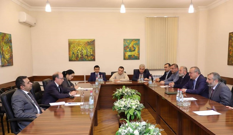 ՀՀ ԱԳ նախարարը և ԱՀ ԱԺ նախագահը քննարկել են թուրք-ադրբեջանական ագրեսիայի հետևանքով արցախահայության առջև ծառացած խնդիրները