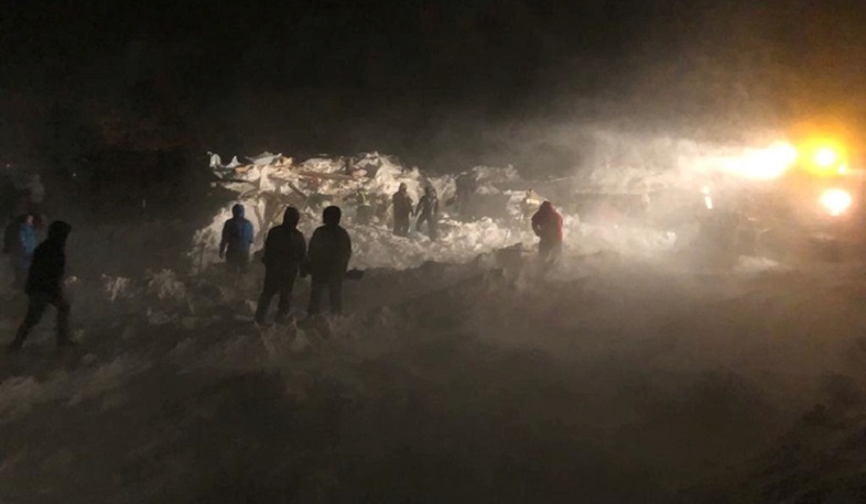 Три человека погибли при сходе лавины в Норильске