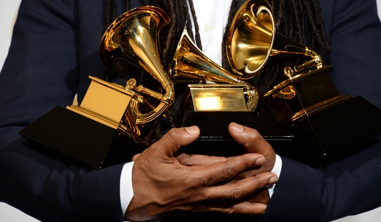 Музыкальная премия Grammy перенесена на март