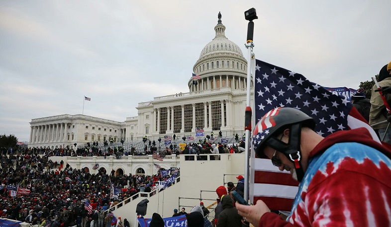 Полиция нашла возле Капитолия пикап с самодельными бомбами и оружием