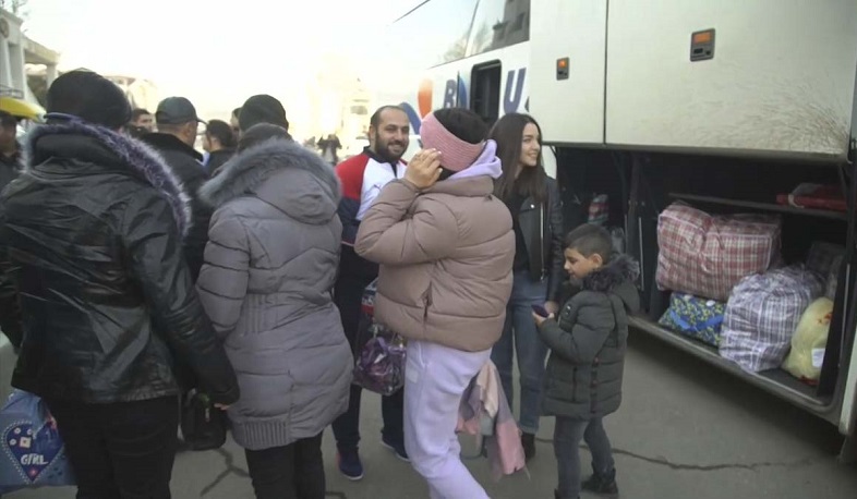 Российские миротворцы в Нагорном Карабахе сопроводили уже около 48 700 беженцев, вернувшихся в свои дома