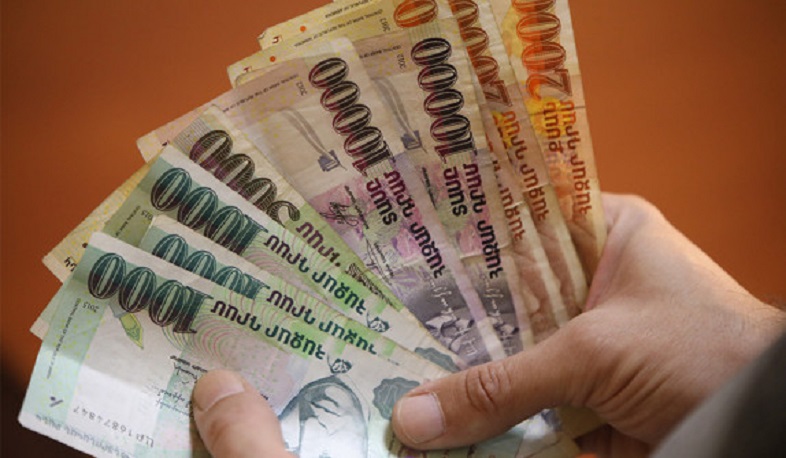 Երկու երիտասարդ կանանց մեղադրանք է առաջադրվել սպառնալիքով շորթում կատարելու համար